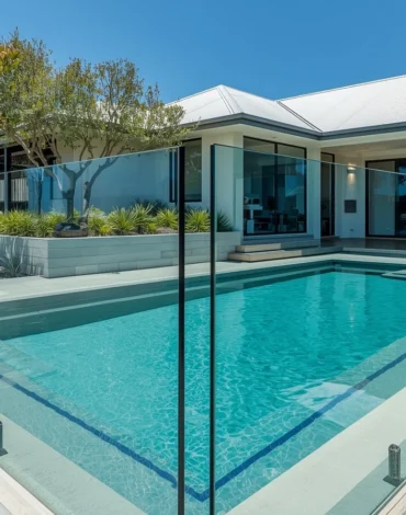 Choosing the Perfect Glass for Pool Fencing